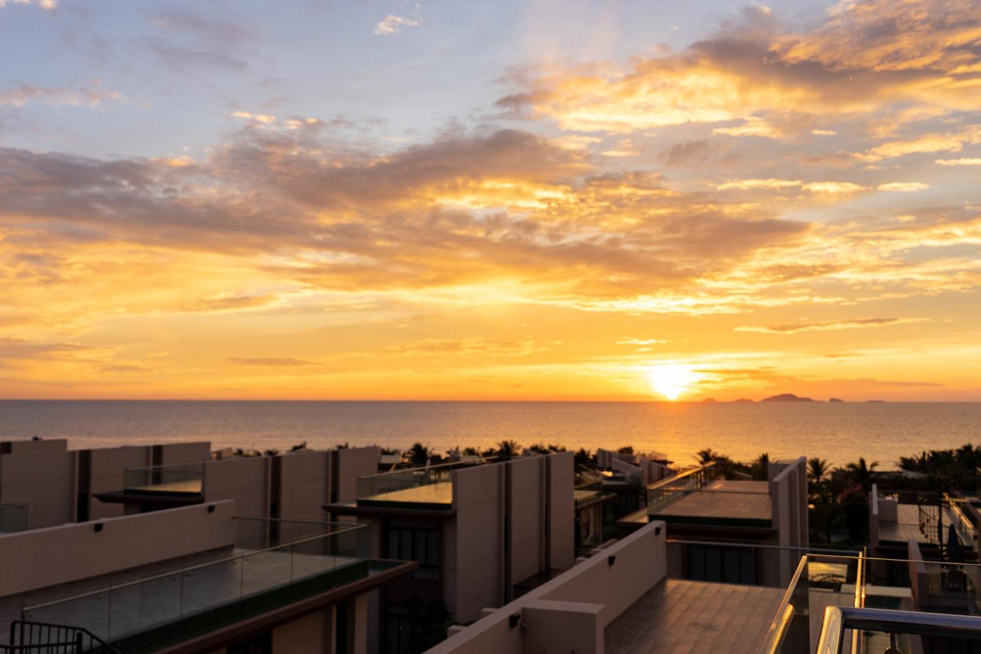 Mysterio Pool Villas & Resort Cam Ranh Exterior photo